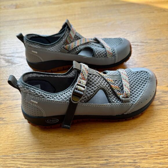 NEW Chaco Odyssey sports sandals big kids size 6 gray mesh waterproof closed toe - Picture 2 of 8
